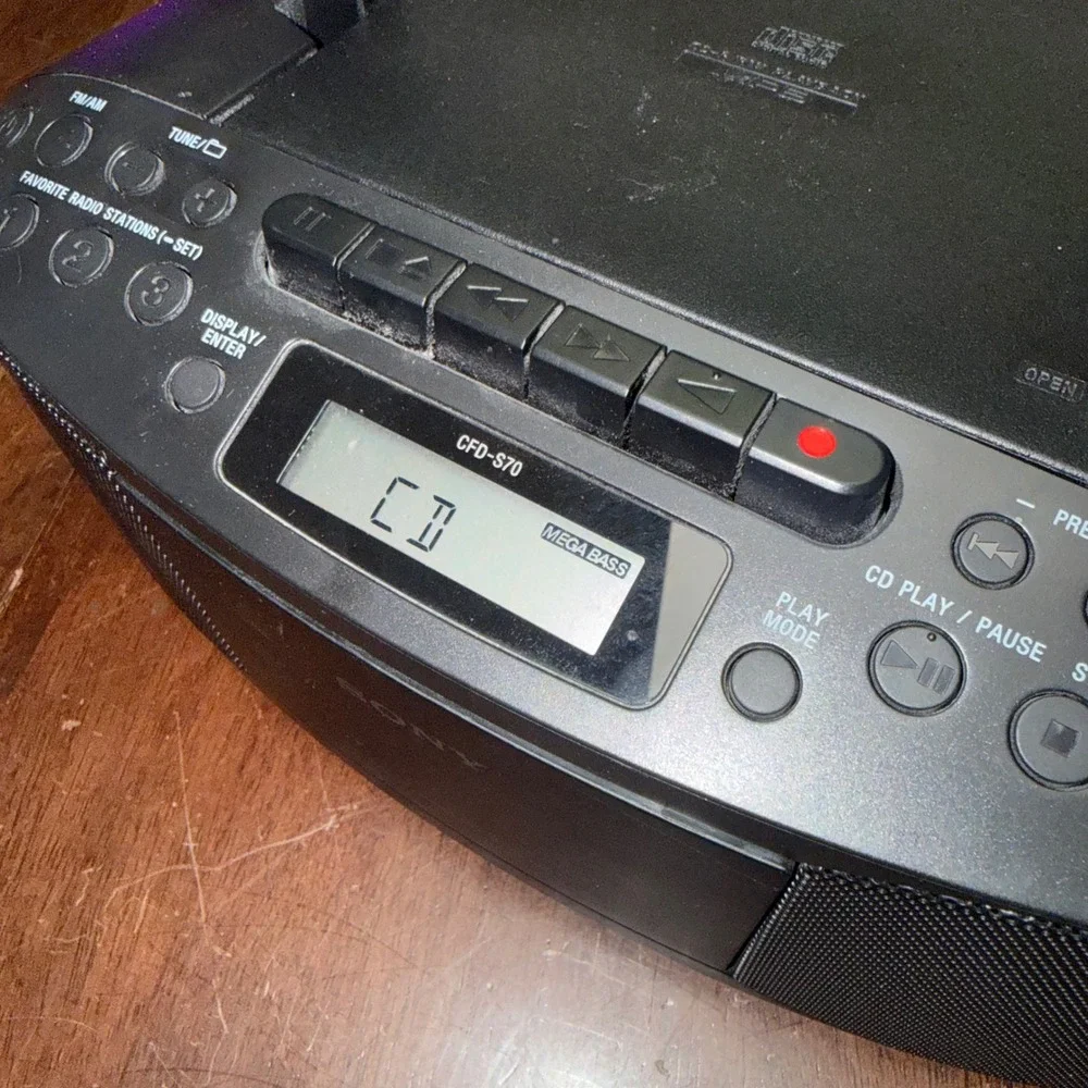 Sony CD Player Radio Cassette Corder Black CFD-S70 Mega Bass Boombox Tested